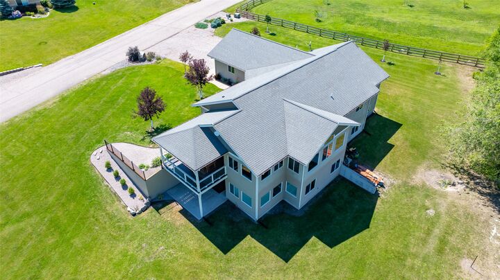 Property Photo: 39120 Lakeview Lane MT 59860