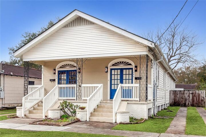 Property Photo:  244 Nursery Avenue  LA 70005 