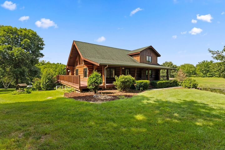 Property Photo:  1867 County Road 35 W  MN 55313 