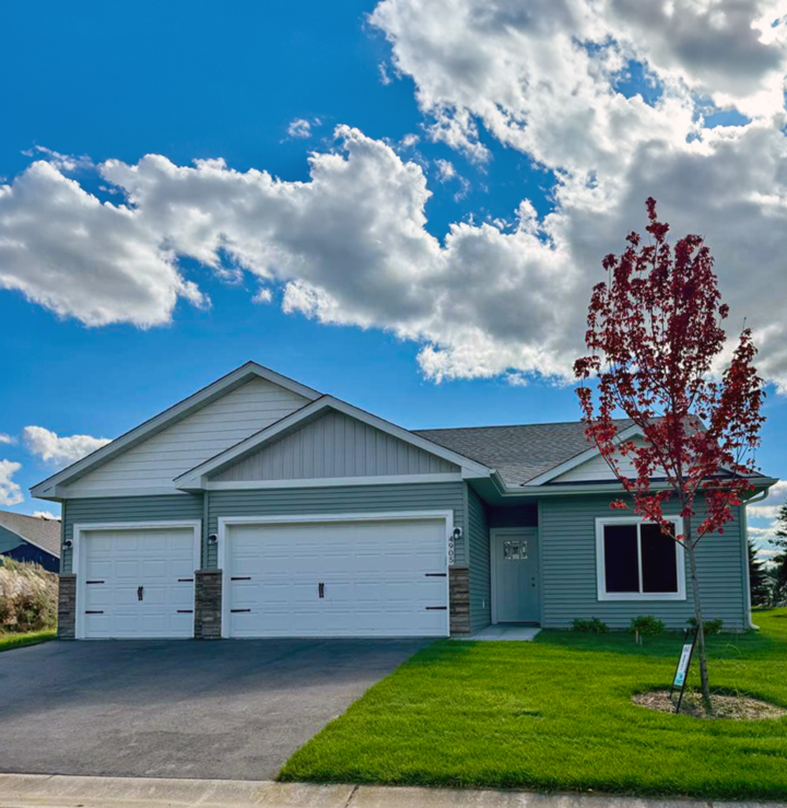4905 Evergreen Drive N  Hugo MN 55038 photo