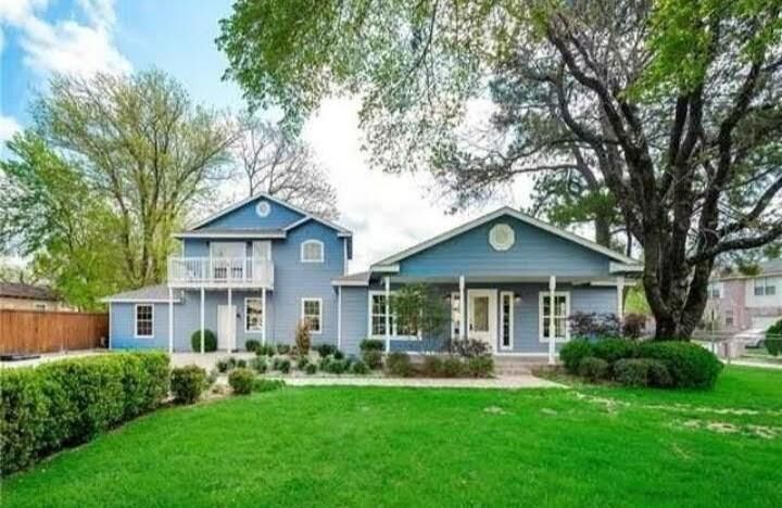 Property Photo: 1012 Hilltop Drive TX 75060