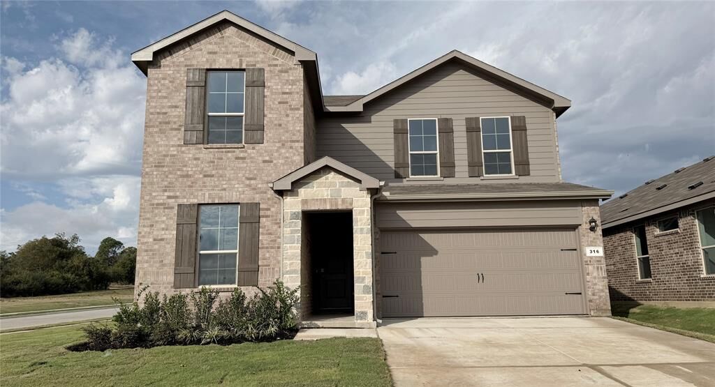 Property Photo: 316 Potato Street TX 76059