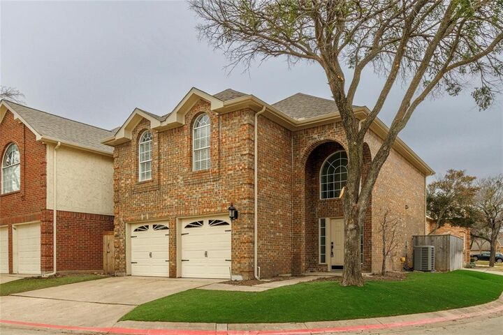 Property Photo: 362 Arbor Lane TX 76039