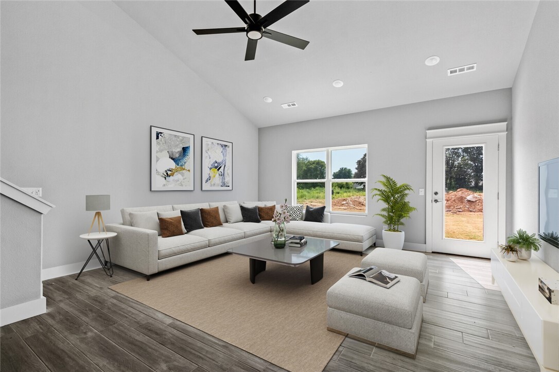 Property Photo: 650 Sun Meadows Loop AR 72719