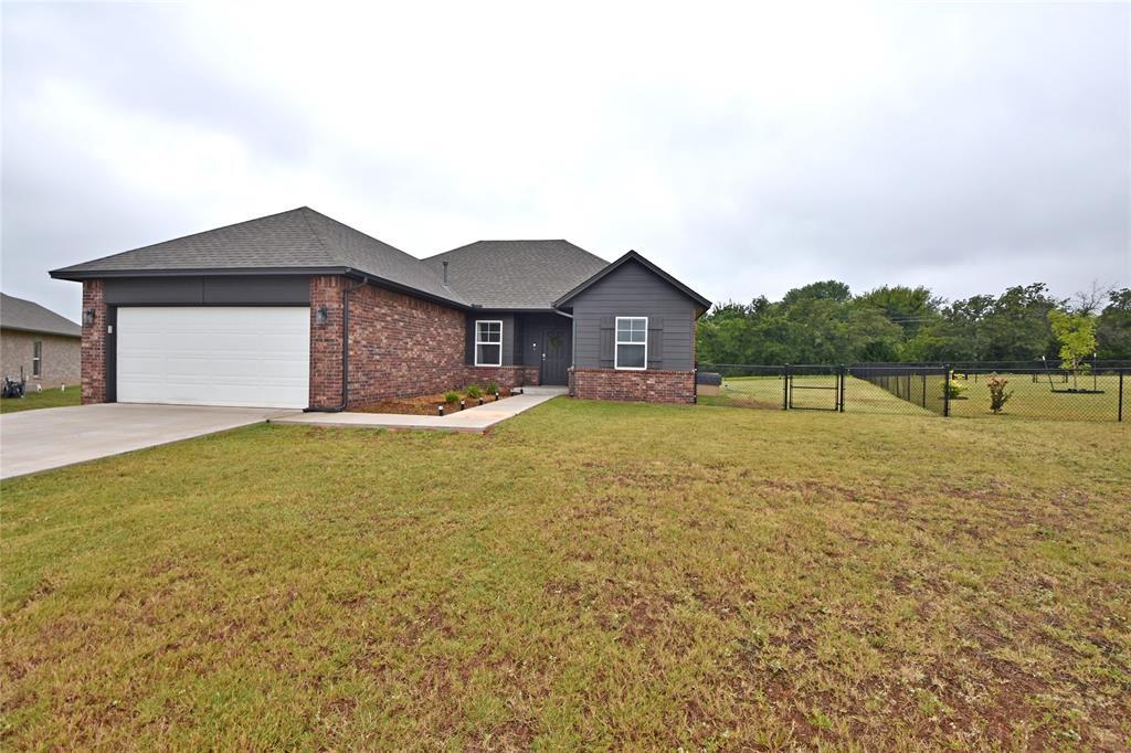 Property Photo: 11675 Split Oak Circle OK 73044