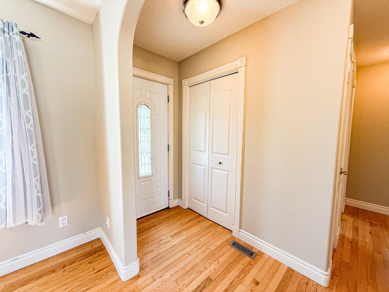 Property Photo:  1406 20 Avenue  AB T0M 0W0 