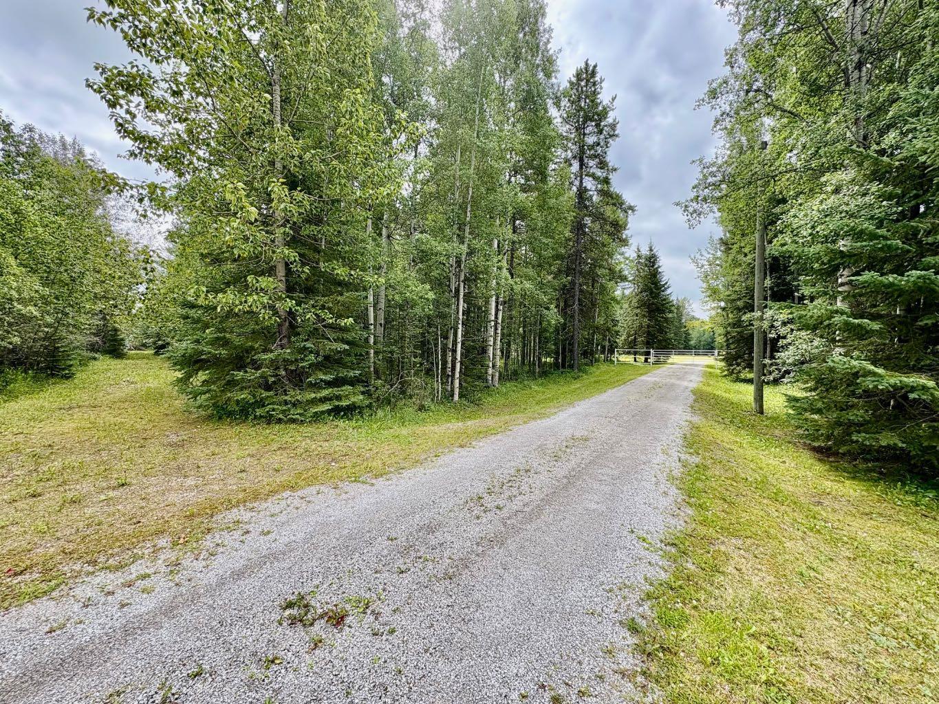 Property Photo: 9 Pine Ridge Drive AB T4T 2A4