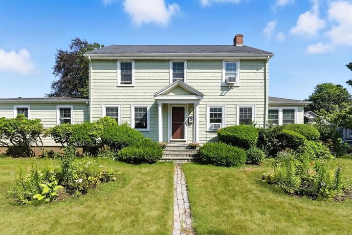 234 Pleasant St  Marblehead MA 01945 photo