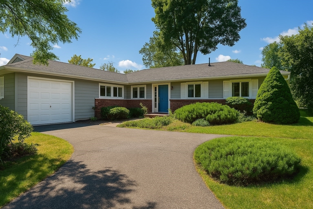 Property Photo: 6 Herold Road MA 01960