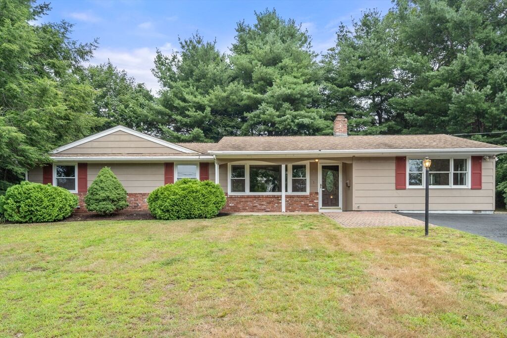 Property Photo:  6 Paulette Dr  MA 01923 
