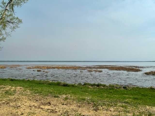 Property Photo: 851 Wolf Trail AB T0G 2K0