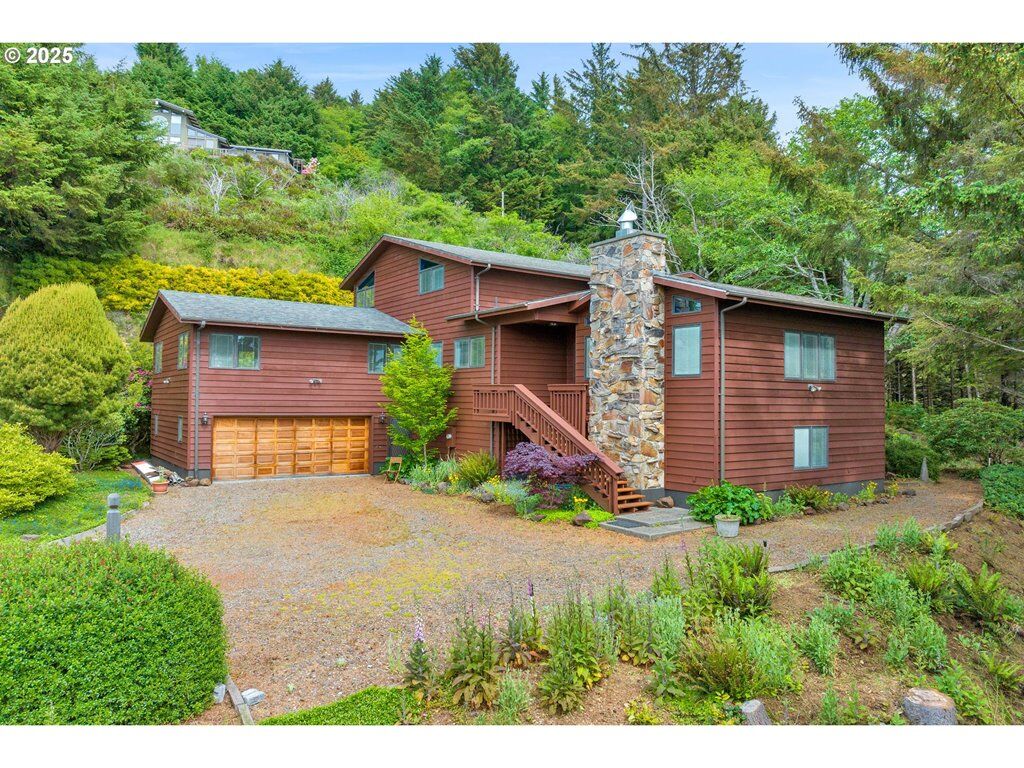 Property Photo:  635 Radar Rd  OR 97498 