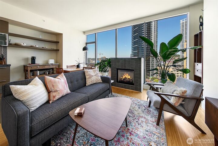 Property Photo:  820  Blanchard Street 1504  WA 98121 