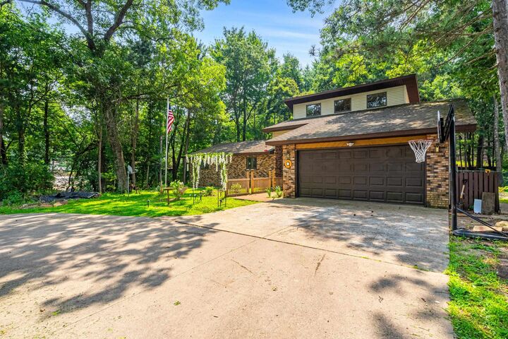 Property Photo: W4609 S Pearl Lake Road WI 54970