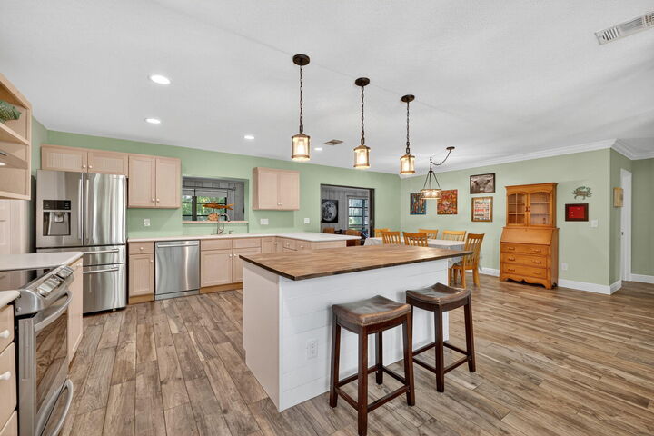 Property Photo:  5133 SE Tall Pines Way  FL 34997 