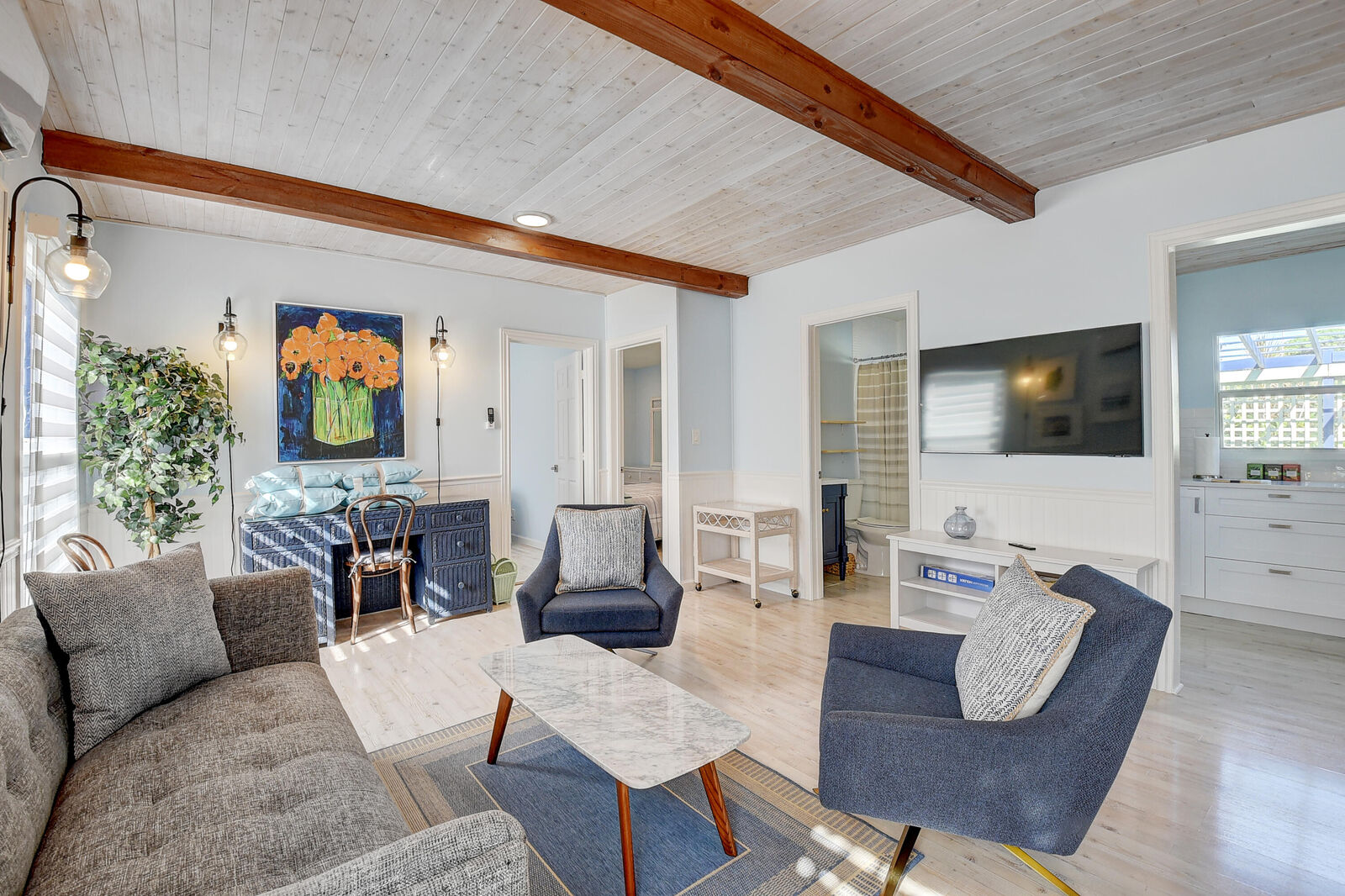 Property Photo: 212 SW 1st Avenue FL 33444