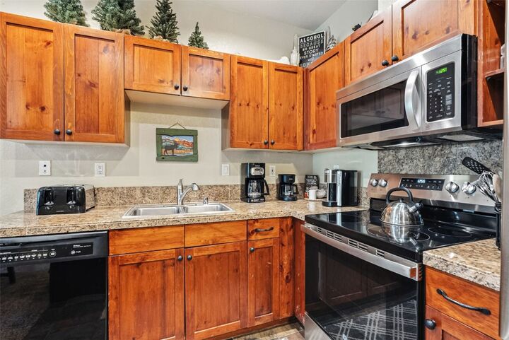 Property Photo: 505 S Main Street 1208 CO 80424