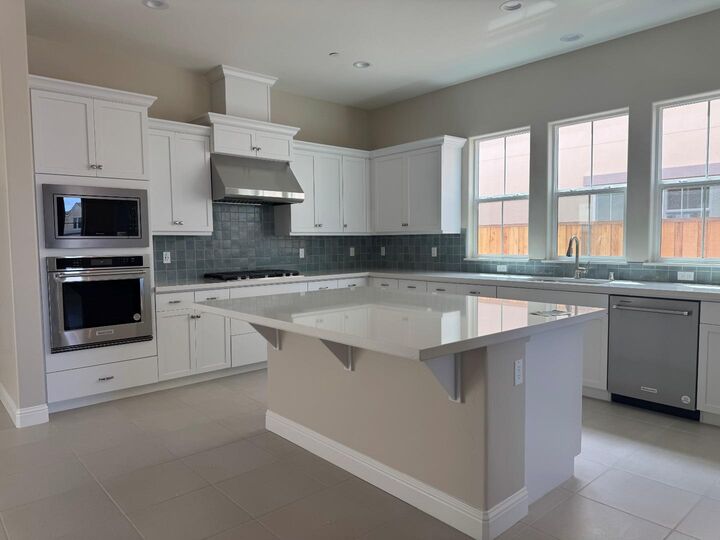 Property Photo: 593 Santa Ynez Way CA 93933