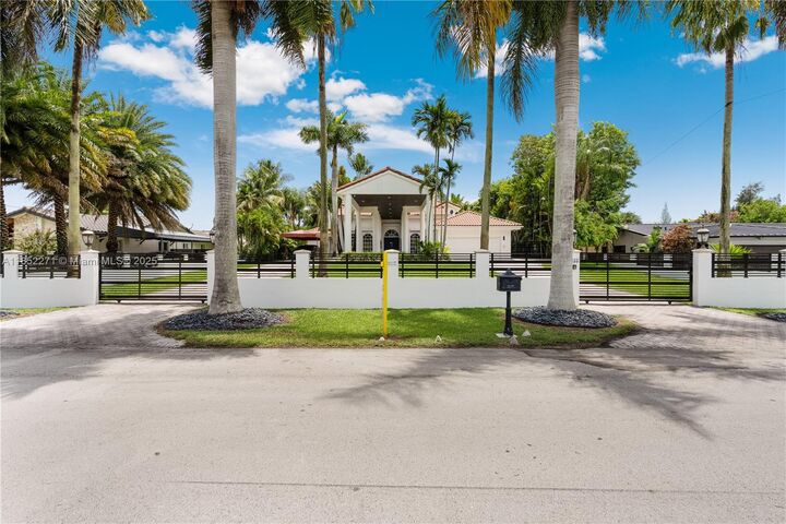 Property Photo:  3455 SW 130th Ave  FL 33175