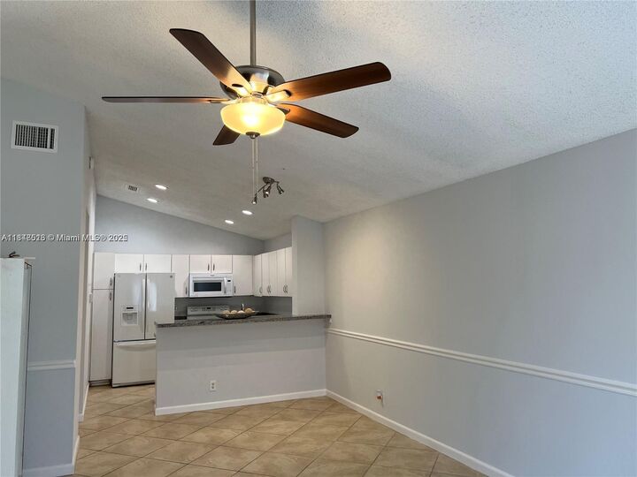 Property Photo:  151 SW 95th Ter 202  FL 33025 