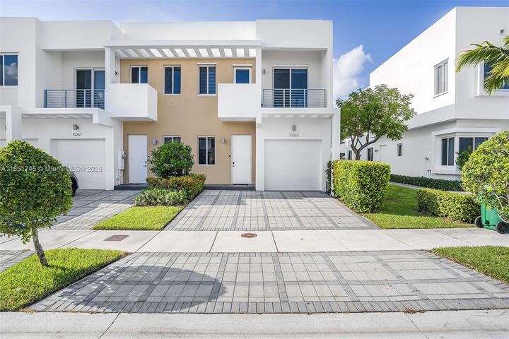 10263 NW 72nd St  Doral FL 33178 photo