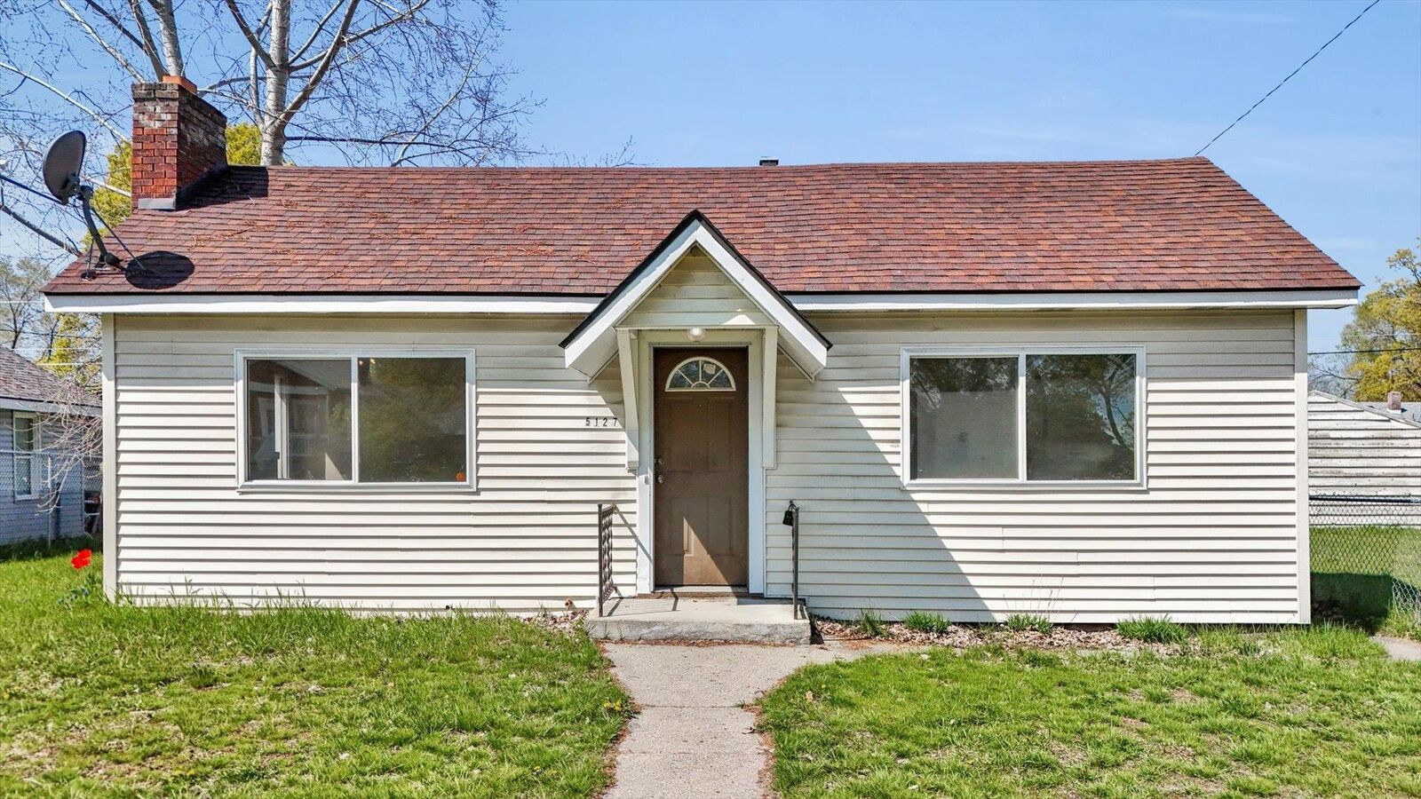 Property Photo:  5127 N Lincoln St  WA 99205 