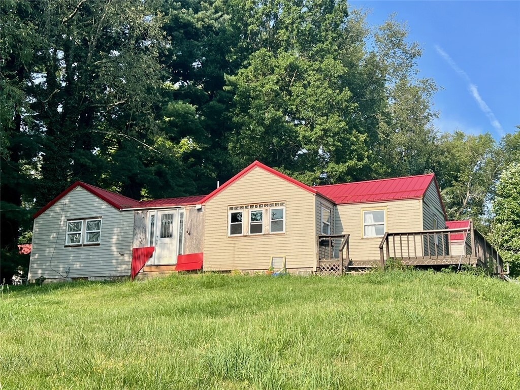Property Photo: 597 Yankee Ridge Road PA 16137