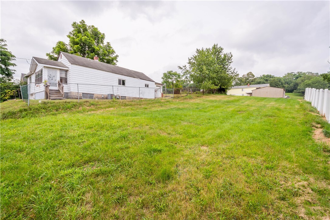 Property Photo:  352 Pershing Ave  PA 15342 