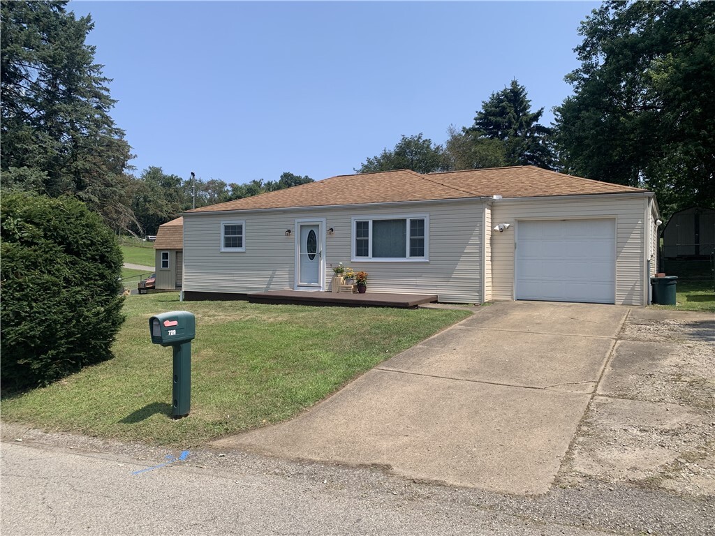 Property Photo:  729 Naysmith Rd  PA 15137 