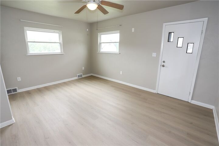 Property Photo:  513 Bucktown Rd  PA 15611 