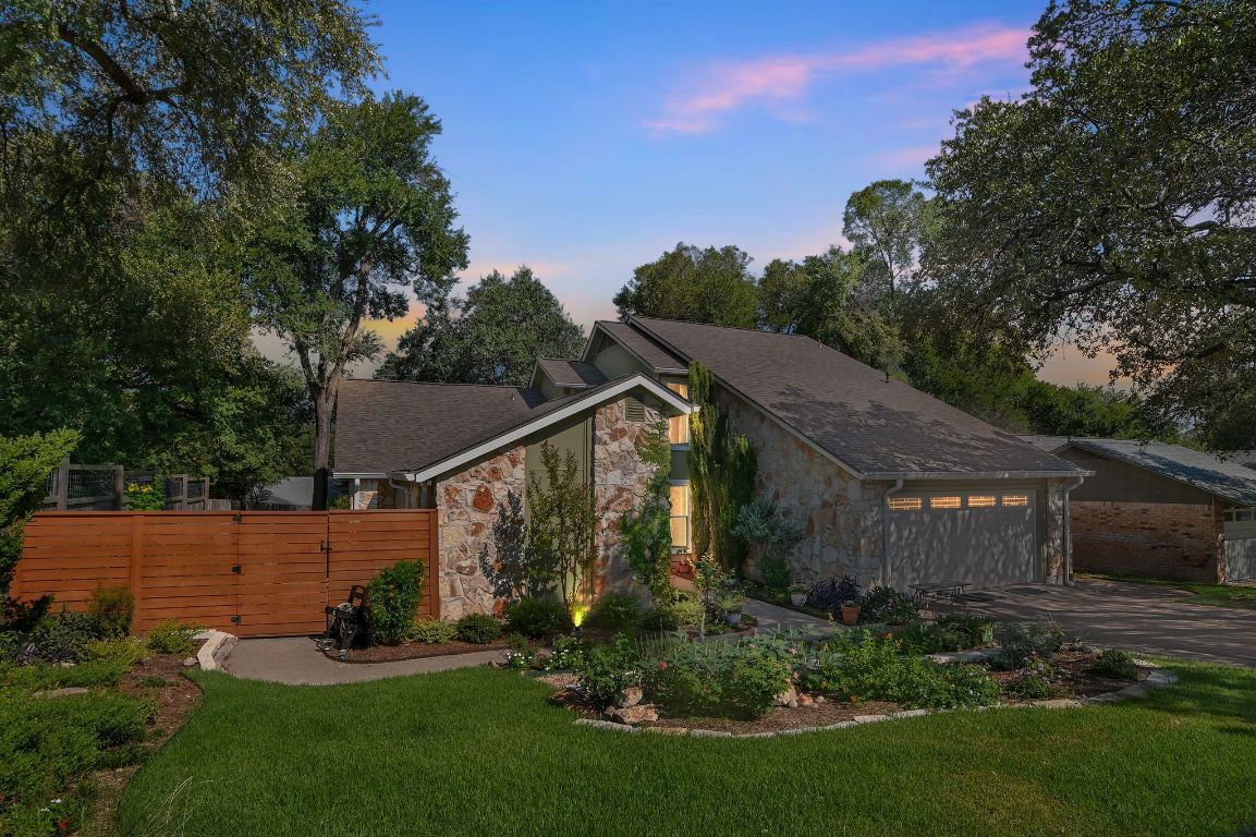 Property Photo:  8600 Loralinda Drive  TX 78753 