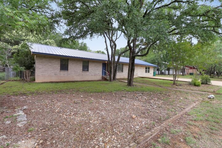 Property Photo:  1313 Oakridge Drive  TX 78606 