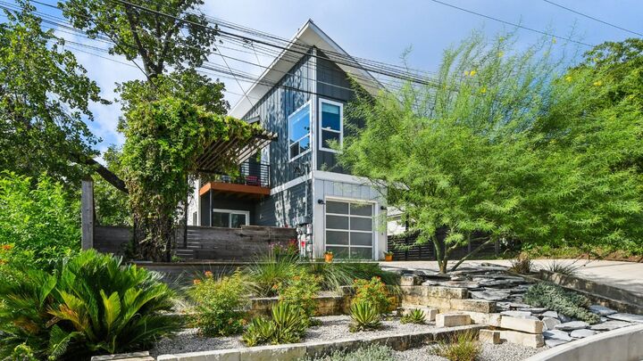 2211 New York Avenue A  Austin TX 78702 photo