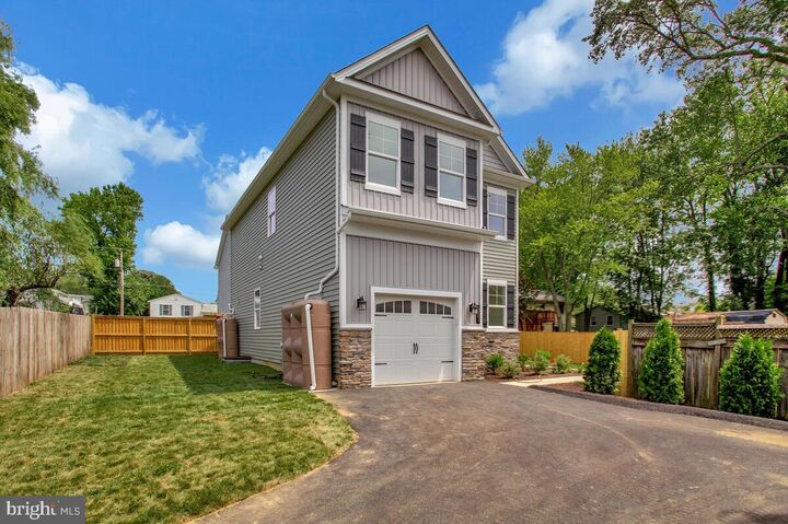 Property Photo:  807 Hillside Avenue  MD 21037 