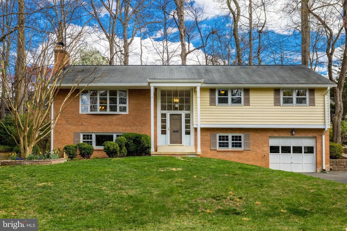 Property Photo: 3321 Prince William Drive VA 22031