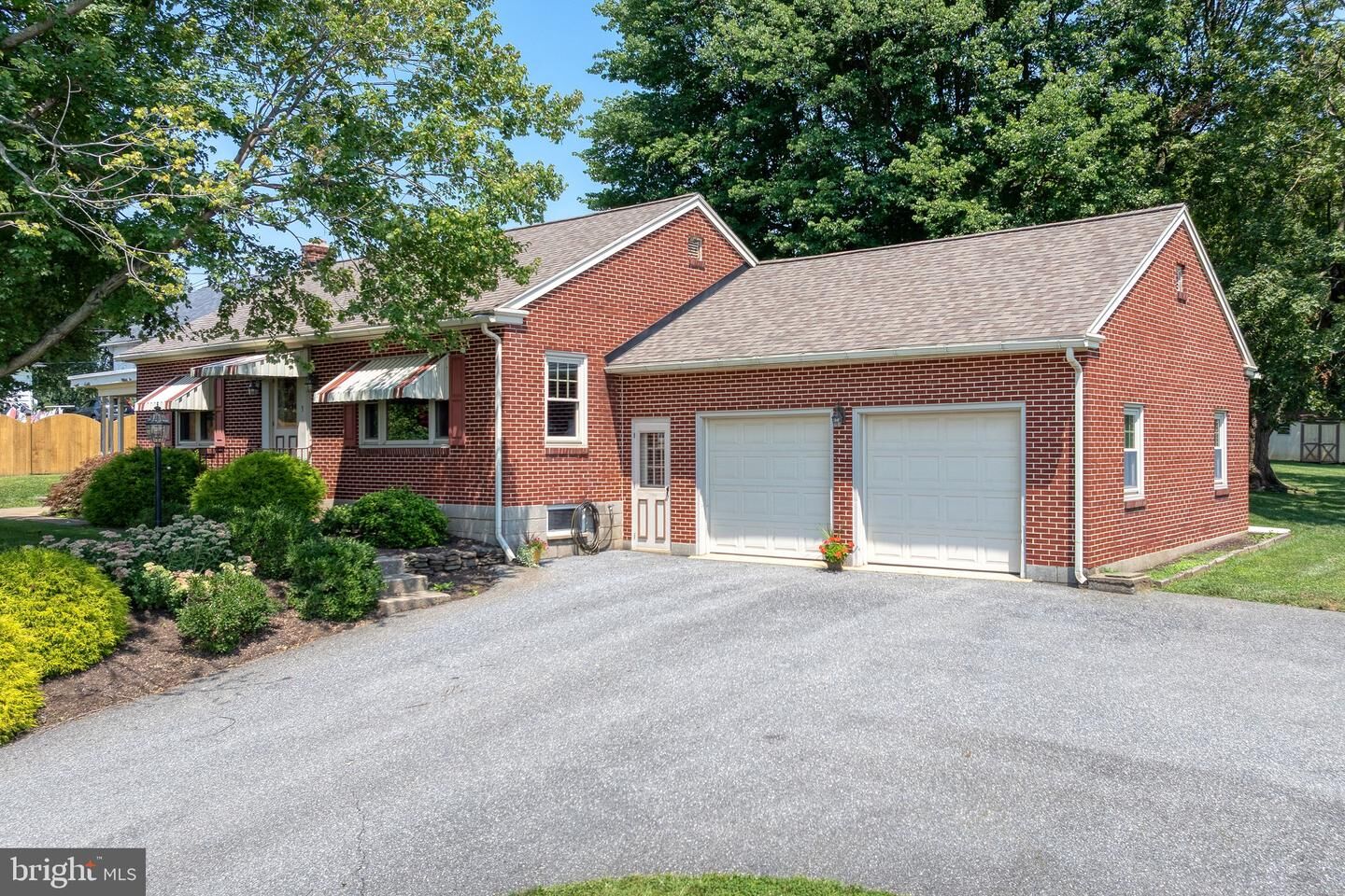 Property Photo:  3 Newswanger Road  PA 17603 