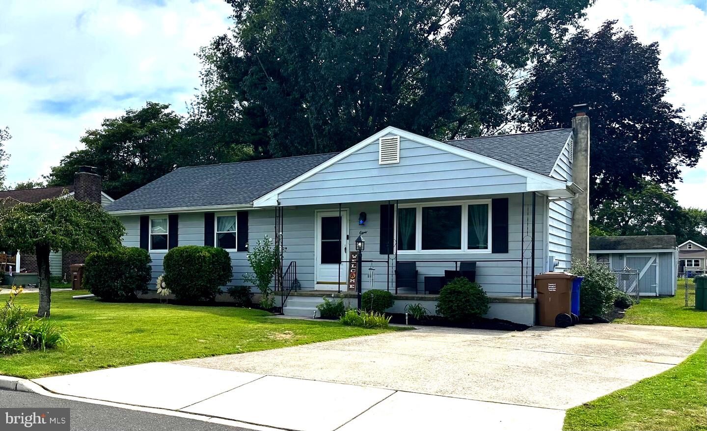 Property Photo:  8 Maybrook Avenue  NJ 08085 