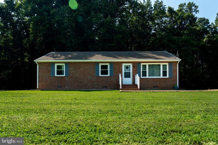 Property Photo: 15362 Kings Highway VA 22520