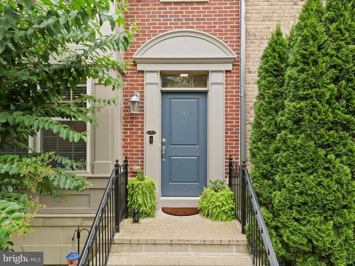 Property Photo:  521 Overlook Park Drive 49  MD 20745 
