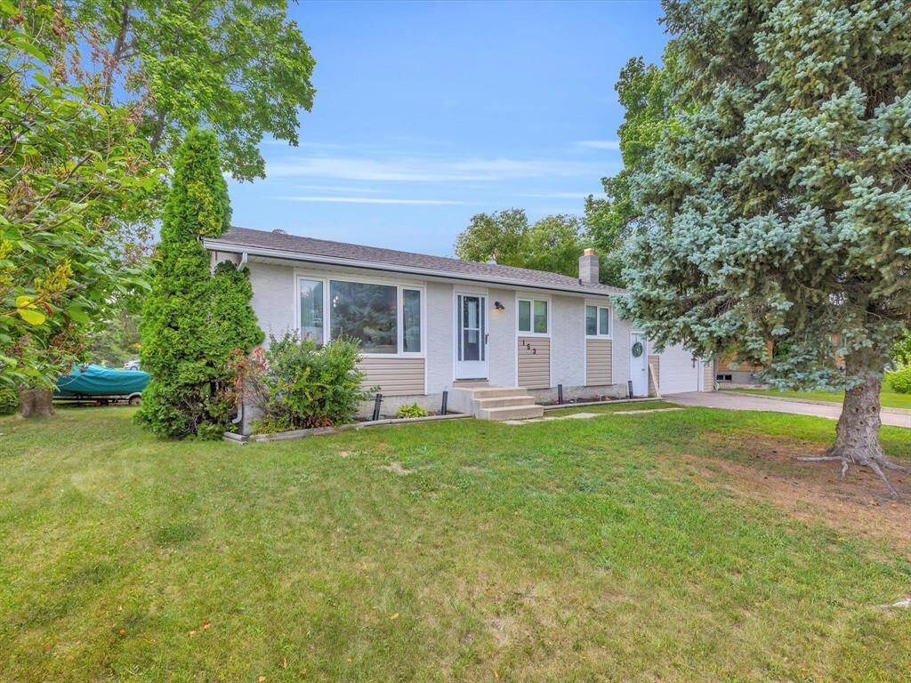 Property Photo: 153 Fifth Street South MB R0E 0C0