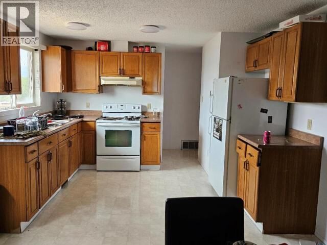 Property Photo: 13 Carcajou Avenue NT Y1A 4P9