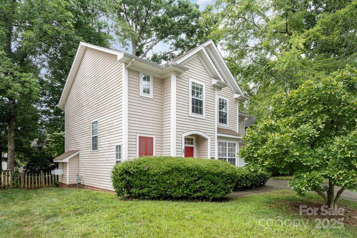 Property Photo:  6721 Charter Hills Road  NC 28277 
