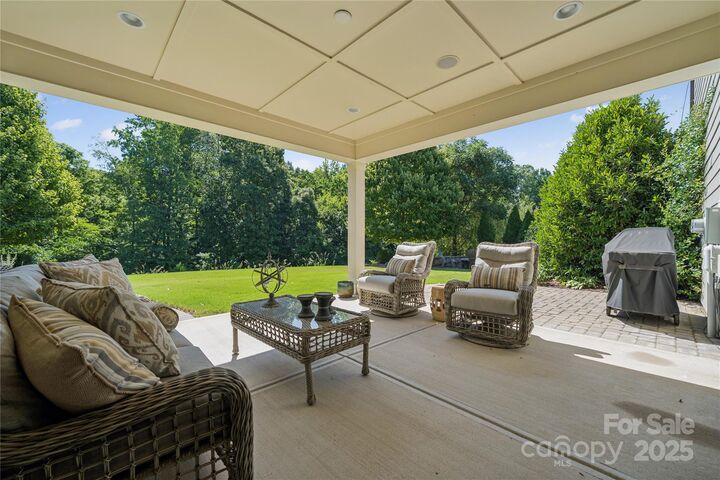 Property Photo:  11623 Hophornbeam Lane  NC 28278 