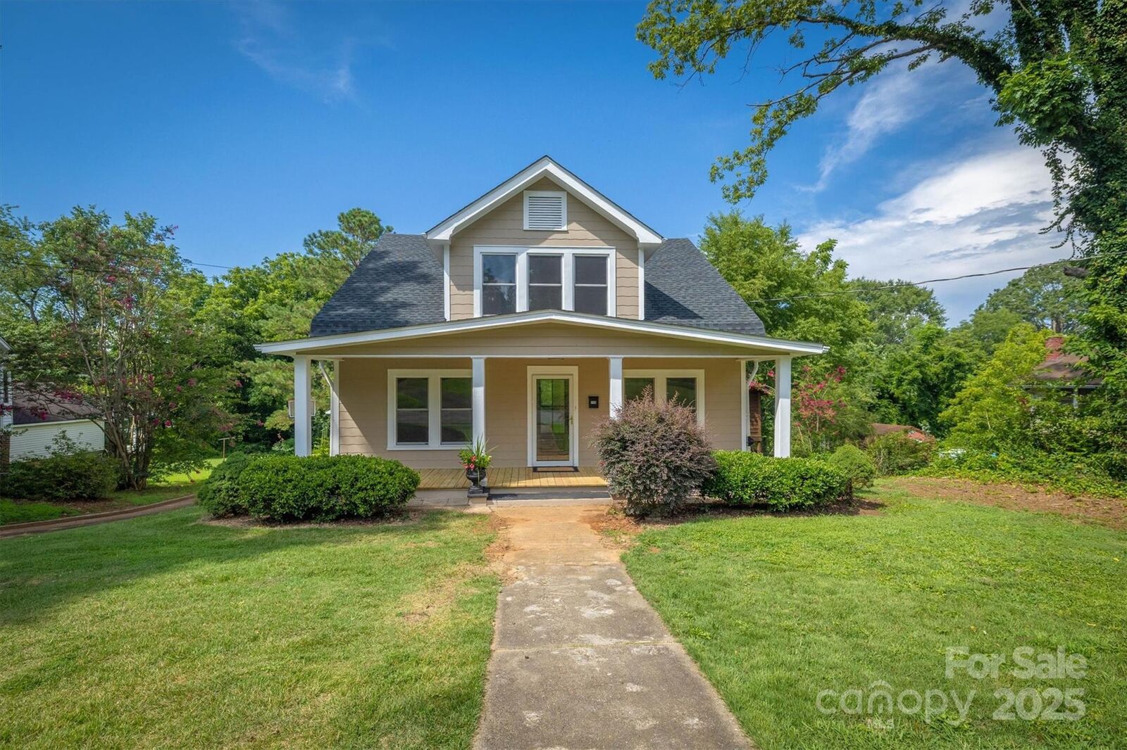 Property Photo: 110 Patton Street NC 28655