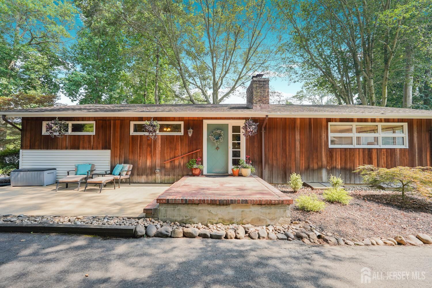 Property Photo:  251 Forest Lane  NJ 08902 