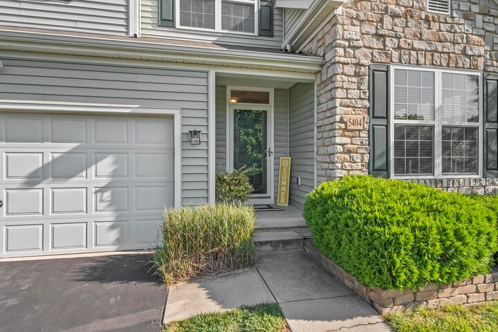 Property Photo: 5404 Cedar Branch Way OH 43016