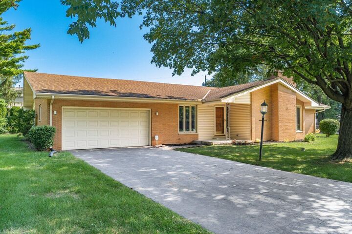 Property Photo: 4230 Ongaro Drive OH 43204