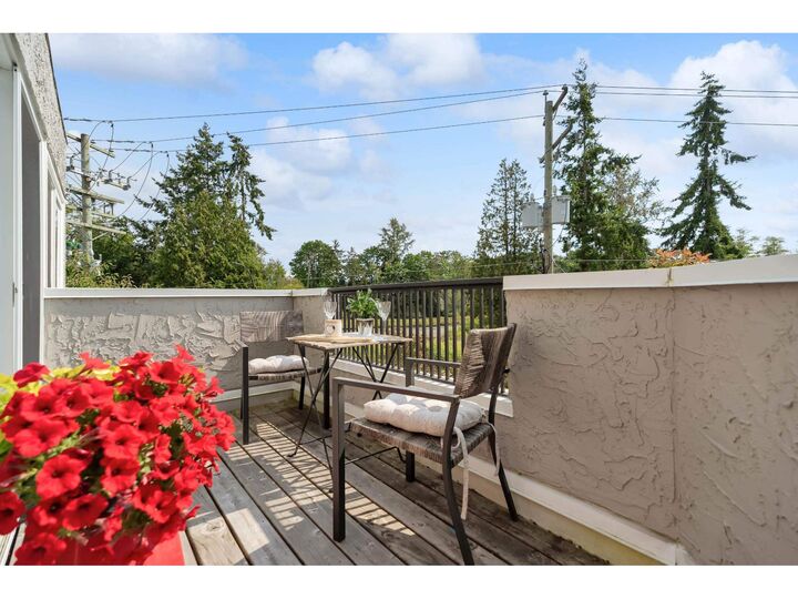 Property Photo:  15971 Marine 14  BC V4B 1P8 