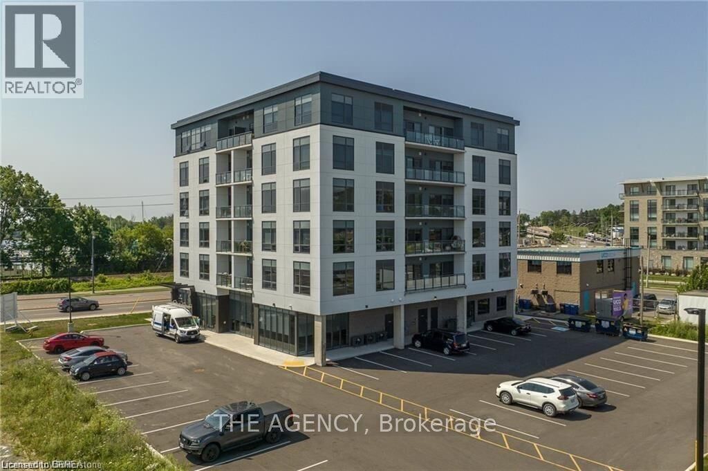 Property Photo:  2 Dundas Street West 401  ON K8P 1A1 