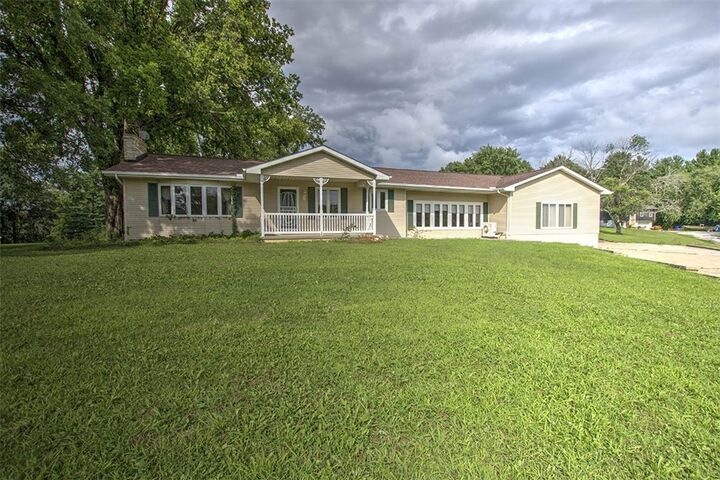 3330 S Baltimore Avenue  Decatur IL 62521 photo
